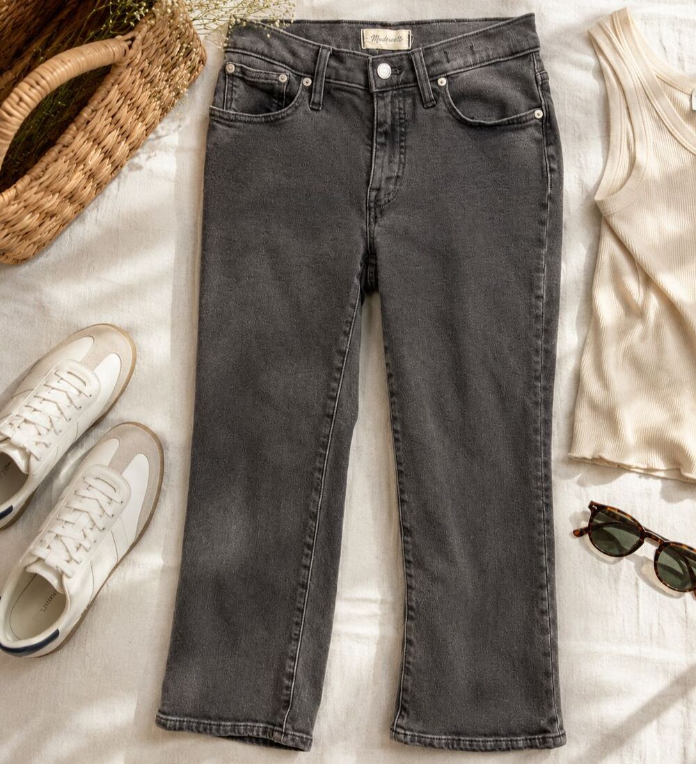 Madewell Mid-Rise Kick Out Jeans Gray Wash Cropped Flare Size 27P Minimalist